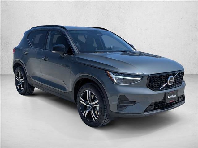 New 2026 Volvo XC40 B5 Core w/ Climate Package AWD/4WD image 6