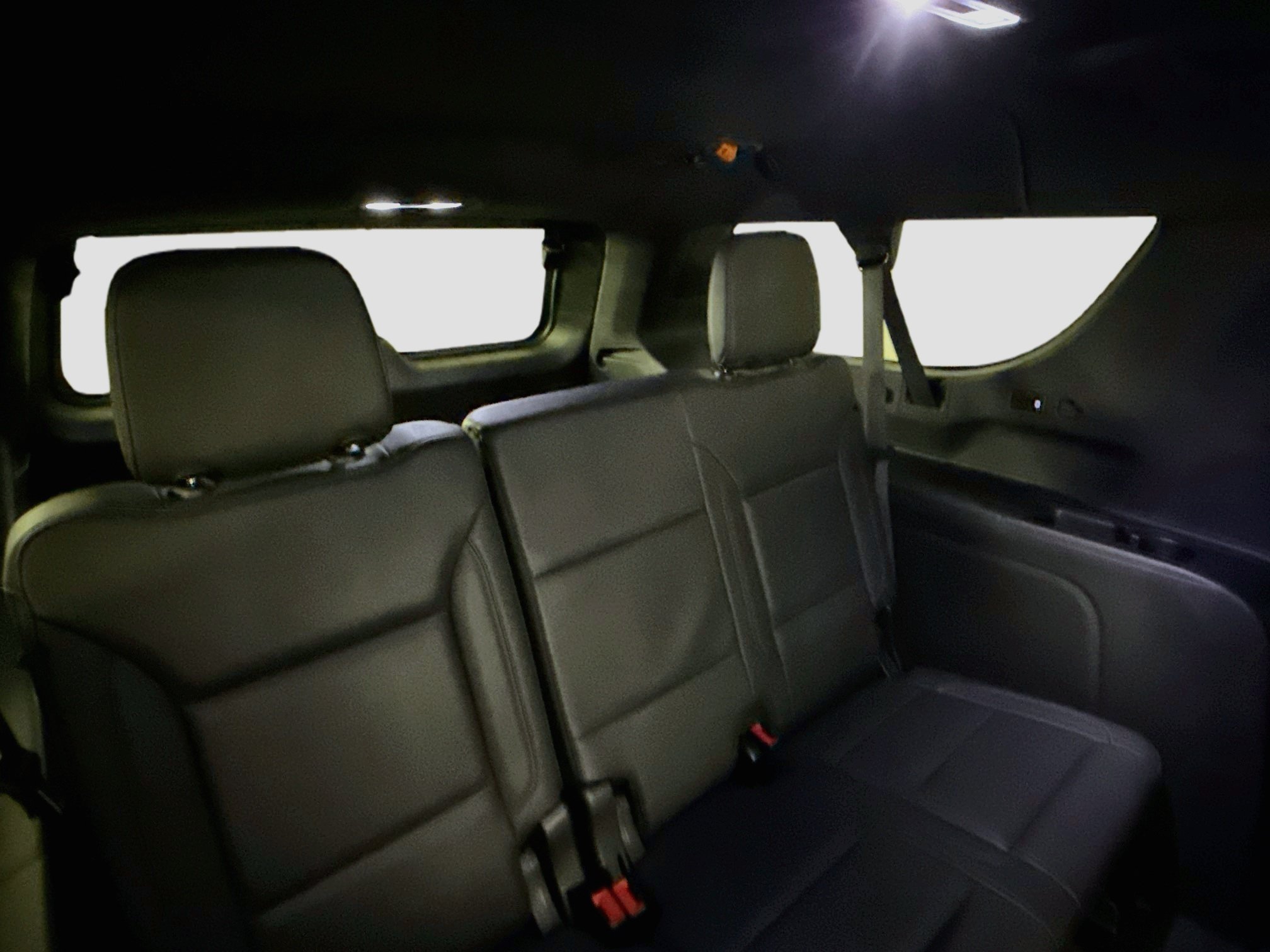 Used 2024 Chevrolet Suburban LT RWD image 29