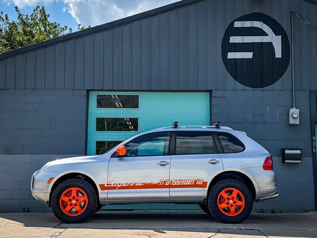 Used 2006 Porsche Cayenne Turbo AWD/4WD image 3