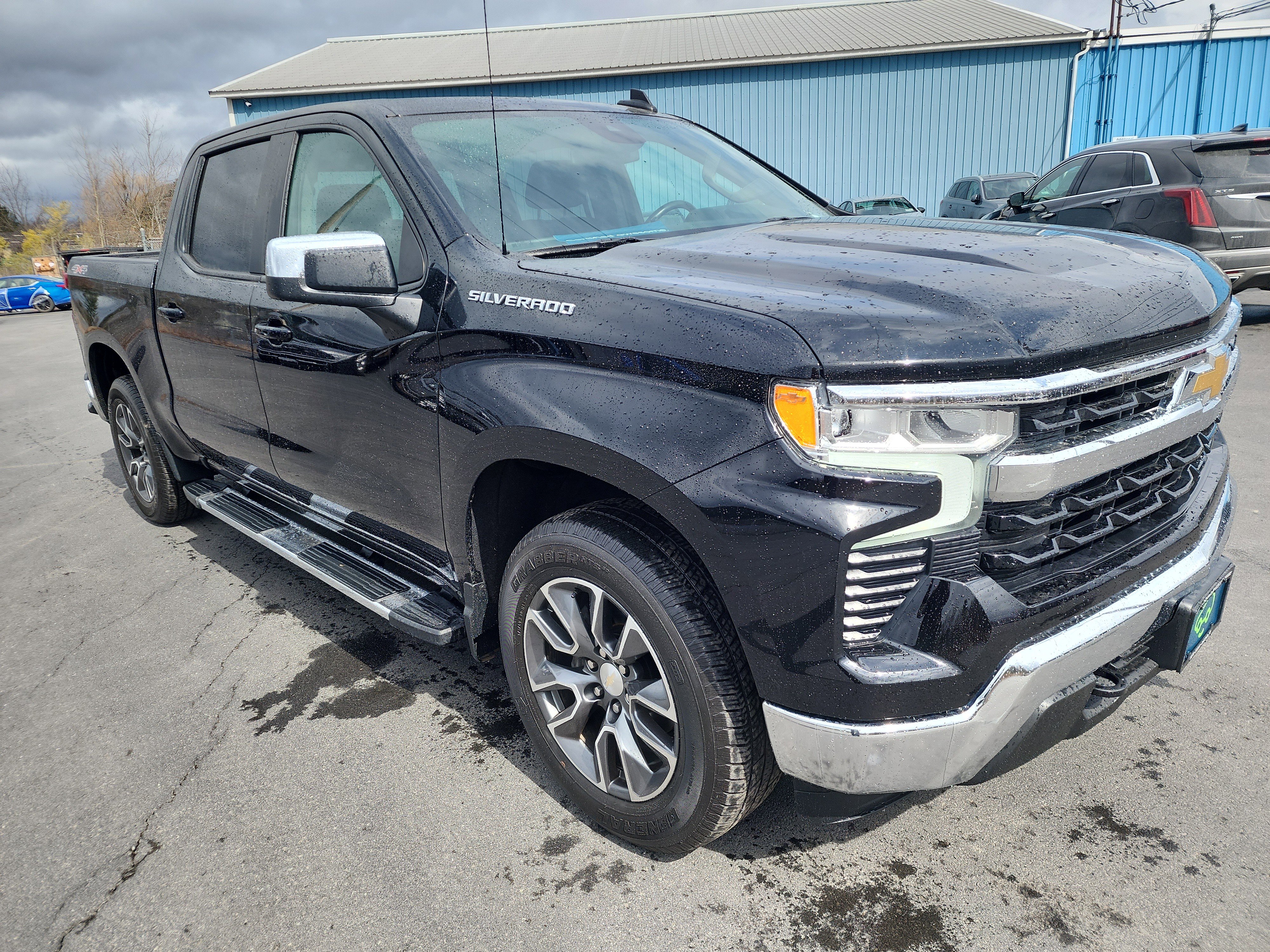 Certified 2022 Chevrolet Silverado 1500 LT image 2
