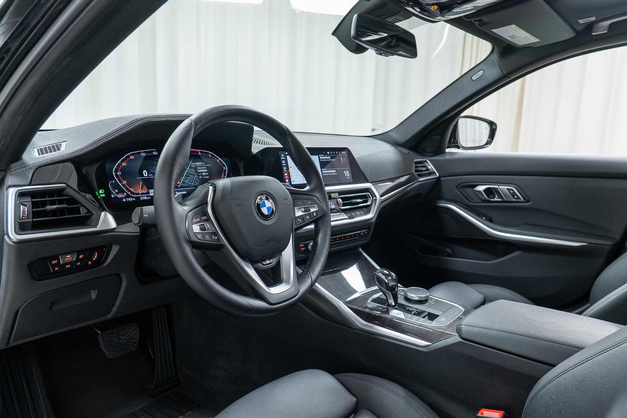 Used 2019 BMW 330i xDrive Sedan w/ Premium Package image 12