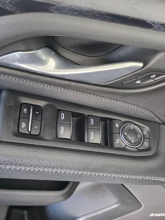 Used 2022 GMC Yukon Denali AWD/4WD image 20