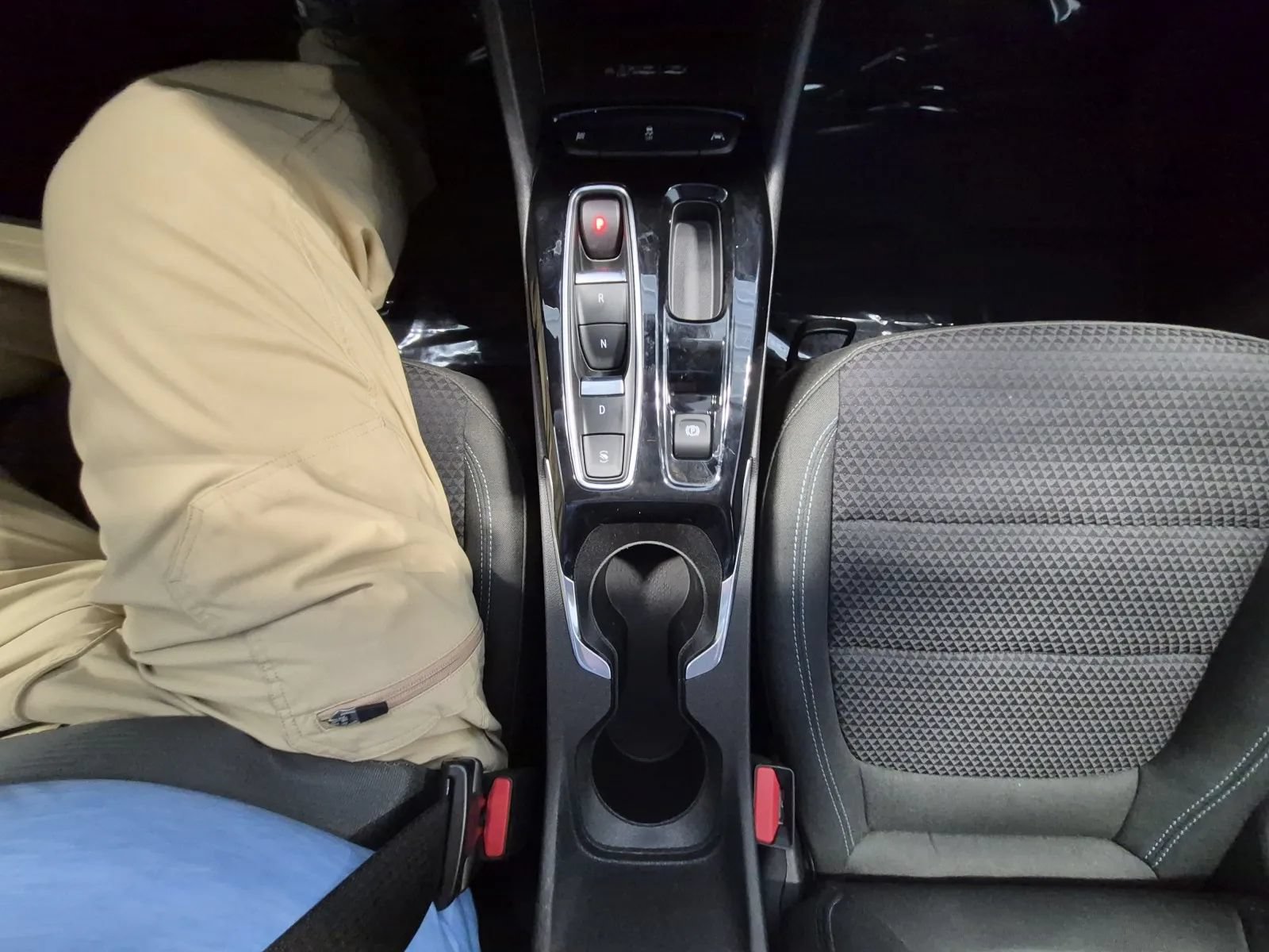 Used 2023 Chevrolet Bolt EUV LT w/ Comfort Package FWD image 35