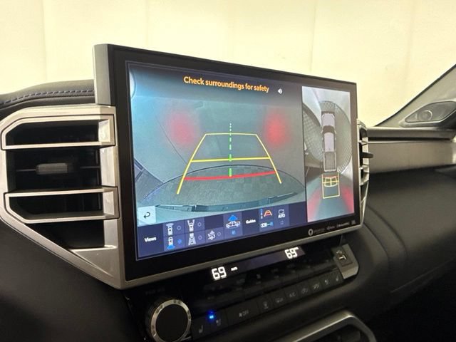 Used 2023 Toyota Tundra Platinum AWD/4WD image 17