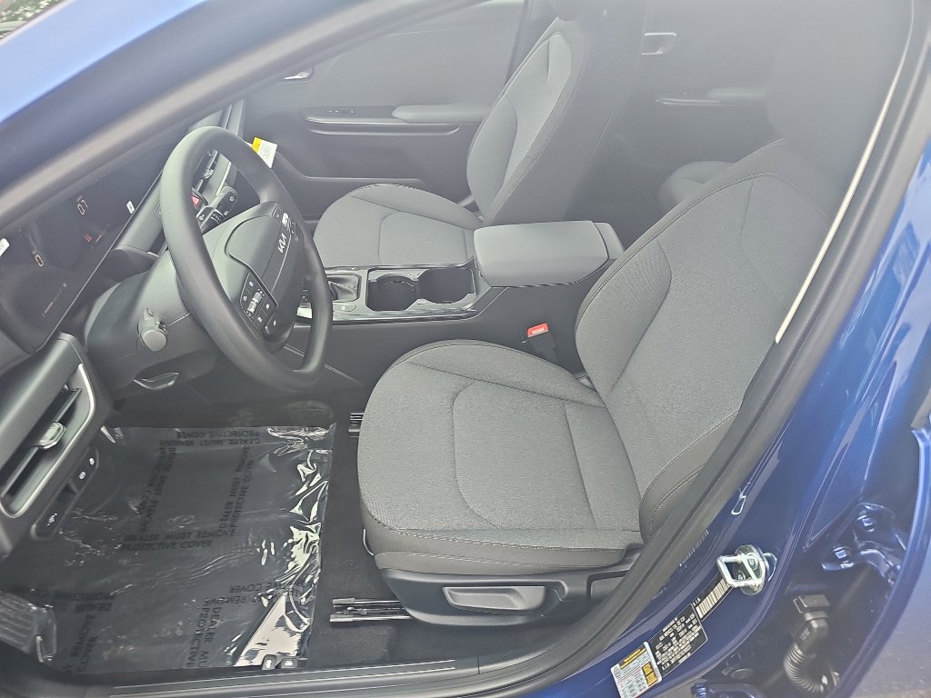 New 2025 Kia K4 LXS image 21