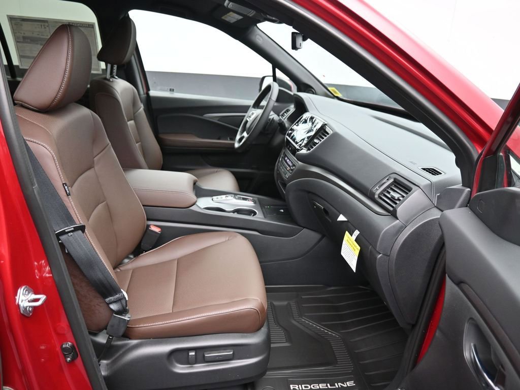 Certified 2025 Honda Ridgeline RTL image 25