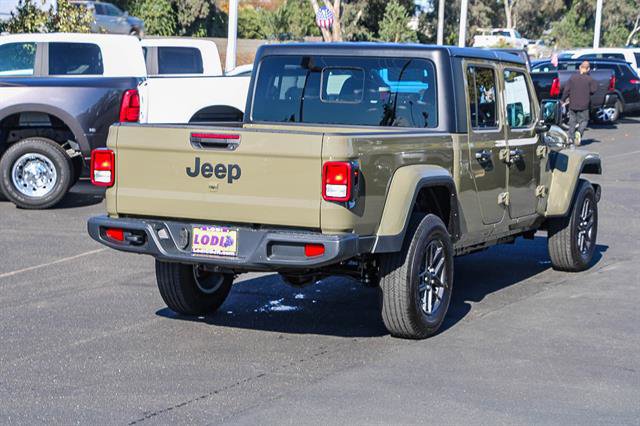 New 2025 Jeep Gladiator Sport image 4