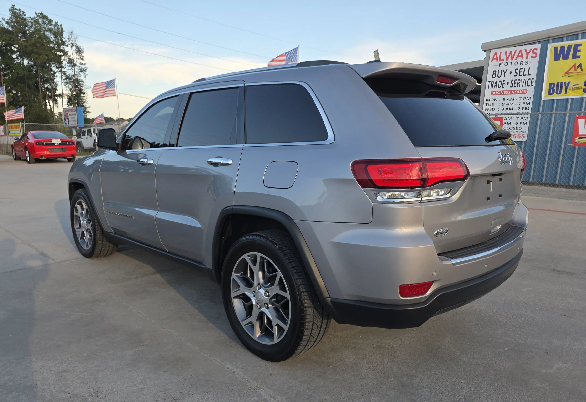 Used 2020 Jeep Grand Cherokee Limited image 12