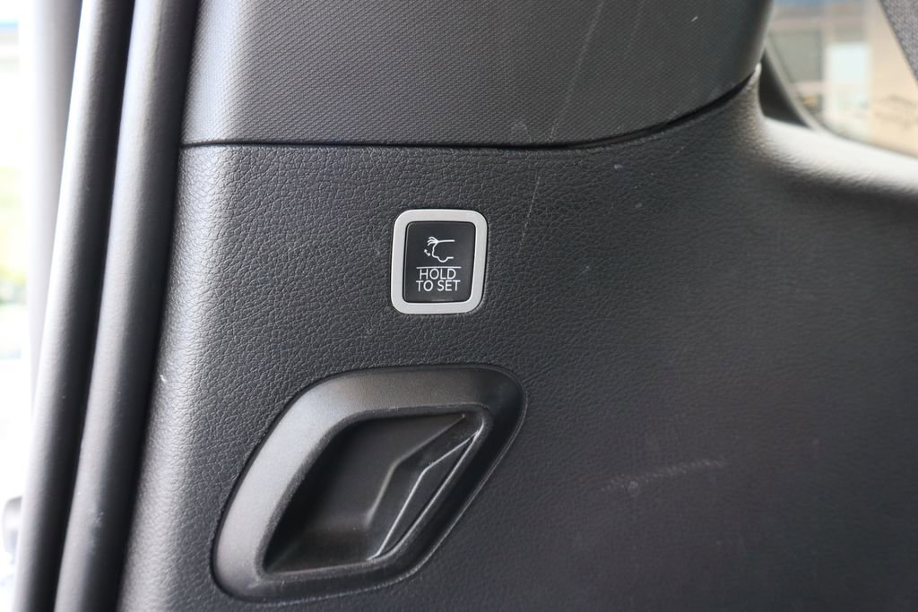 Used 2022 Jeep Grand Wagoneer Series III w/ Rear Seat Video Group 1 AWD/4WD image 33