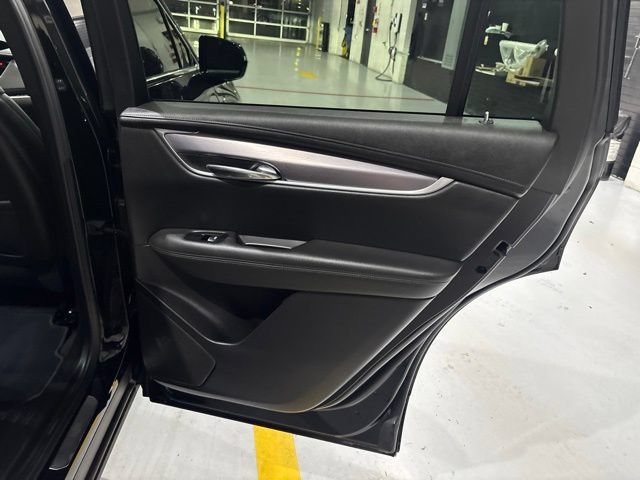Certified 2025 Cadillac XT6 Luxury FWD image 32