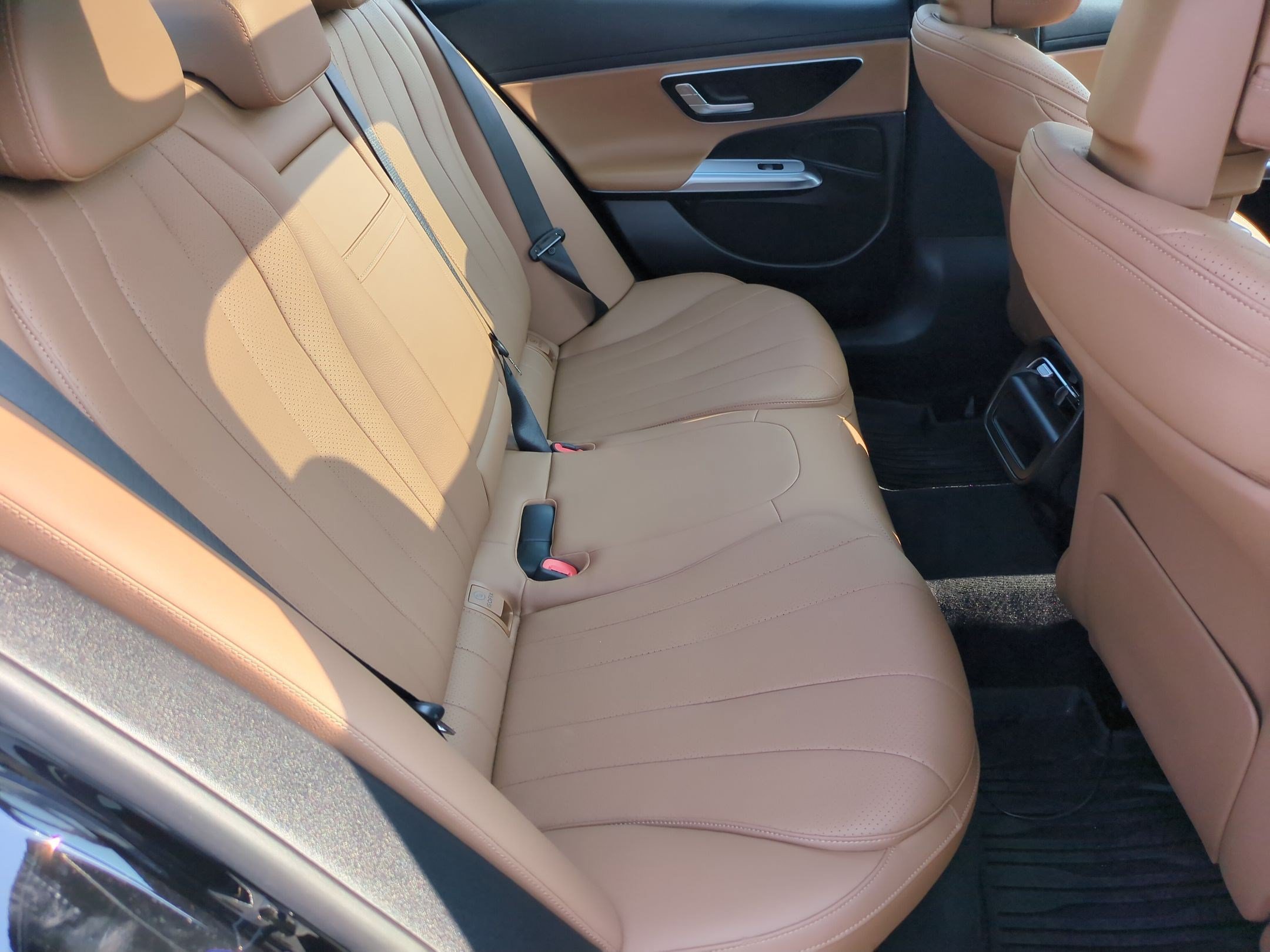 Certified 2025 Mercedes-Benz E 450 4MATIC Sedan image 30