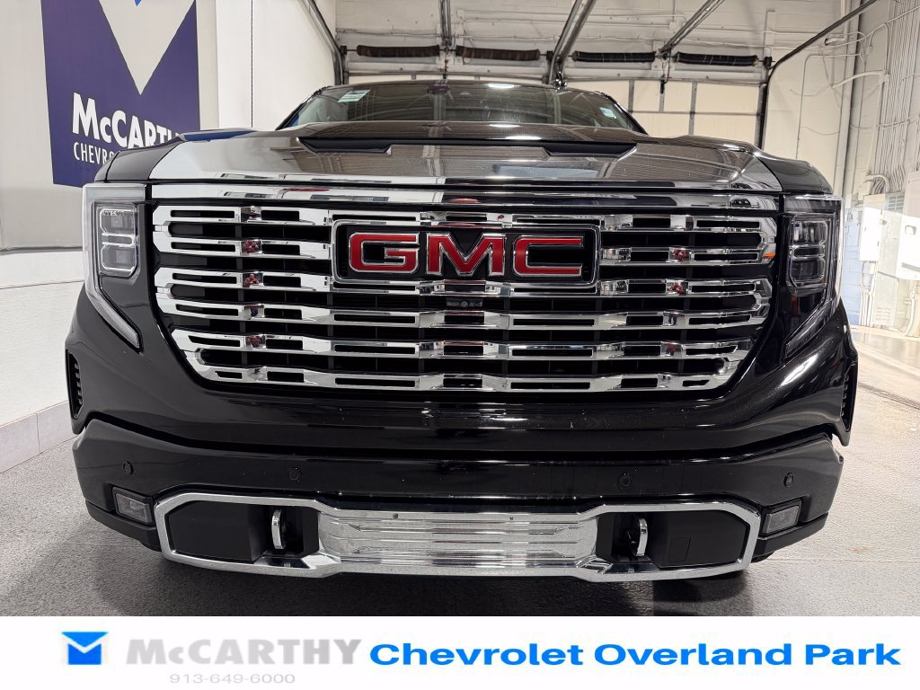 Used 2023 GMC Sierra 1500 Denali AWD/4WD image 11
