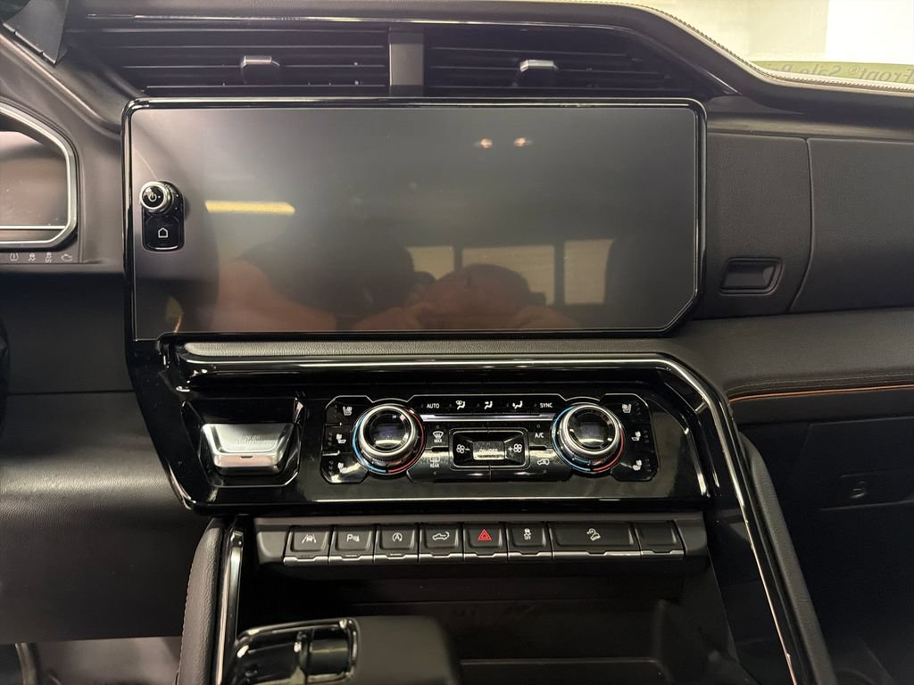 Used 2023 GMC Sierra 1500 AT4 w/ Technology Package AWD/4WD image 23