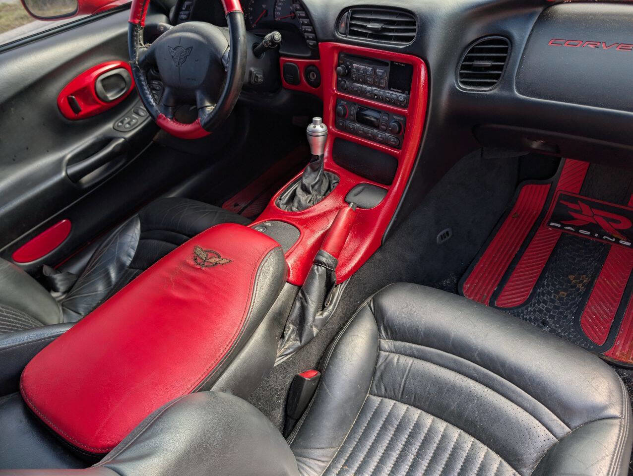 Used 2000 Chevrolet Corvette Coupe w/ Roof Pkg image 14