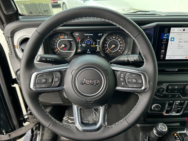 New 2025 Jeep Wrangler Unlimited Sahara AWD/4WD image 8