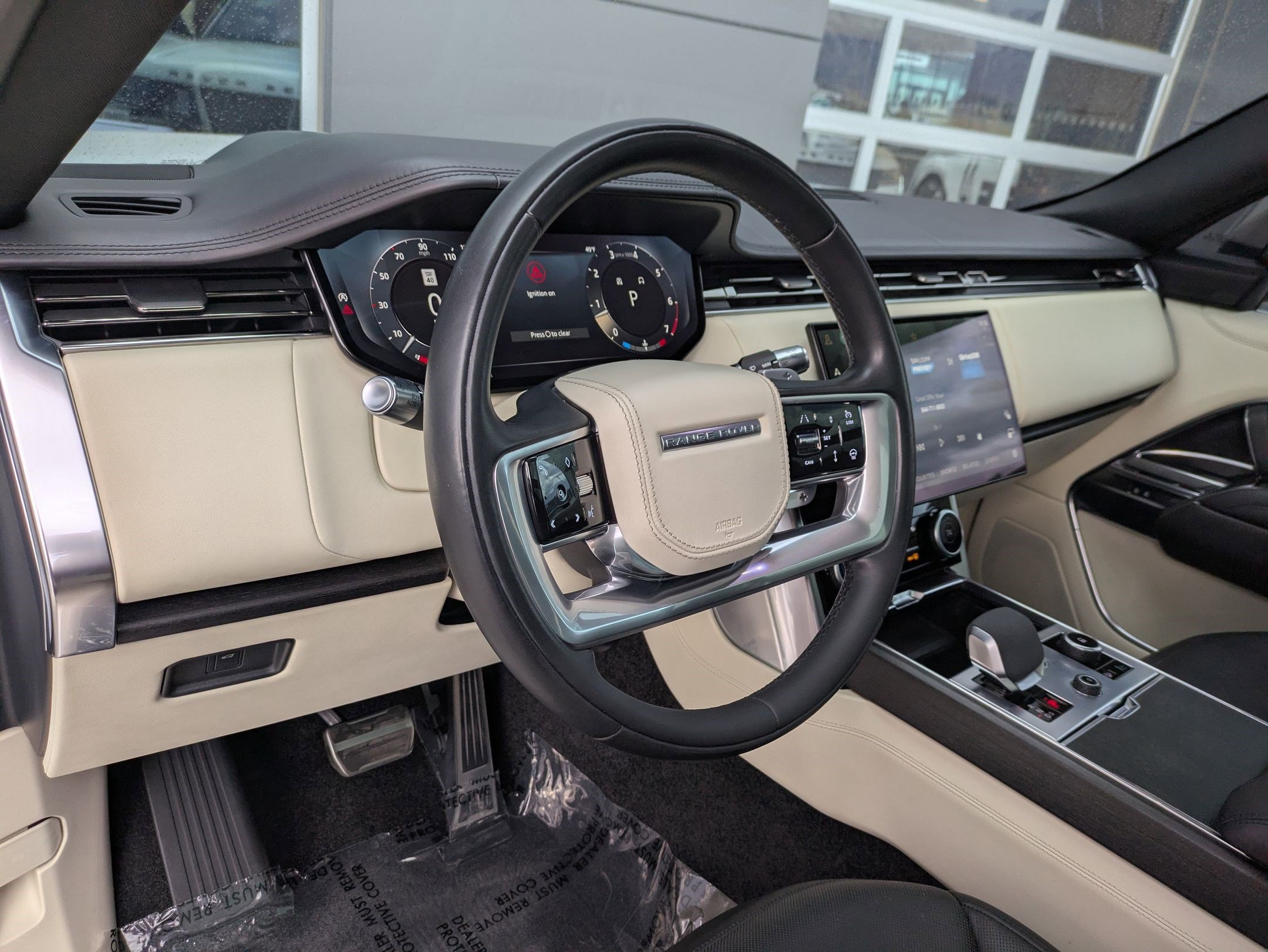 Certified 2022 Land Rover Range Rover Long Wheelbase SE image 14