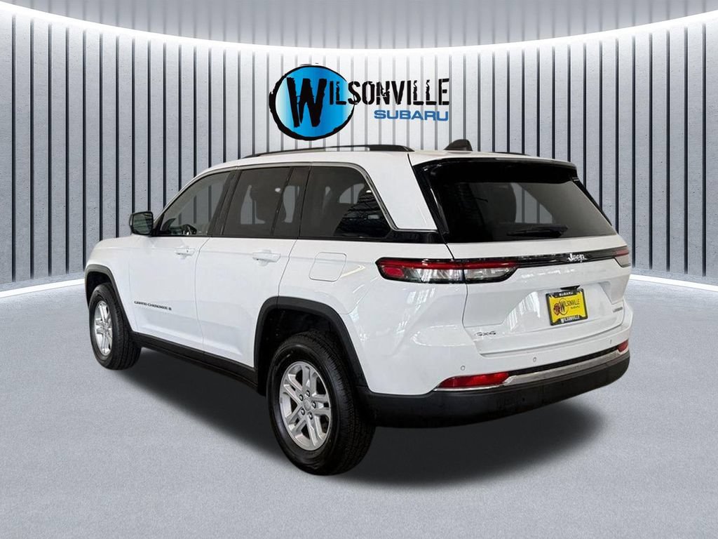Used 2024 Jeep Grand Cherokee Laredo AWD/4WD image 8