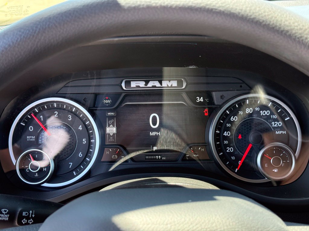 New 2026 RAM 1500 Express AWD/4WD image 18