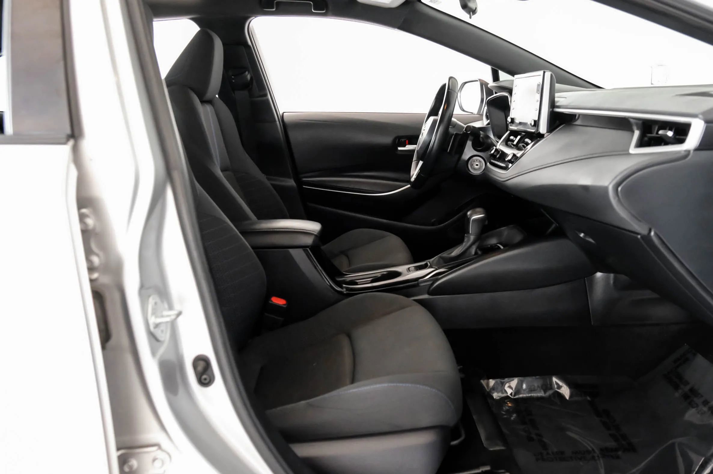 Used 2020 Toyota Corolla SE FWD image 41