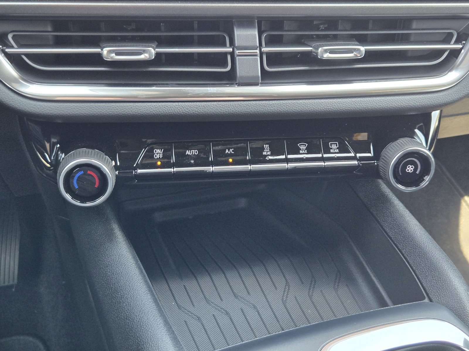 New 2026 Chevrolet Equinox EV LT w/ Comfort Package image 14