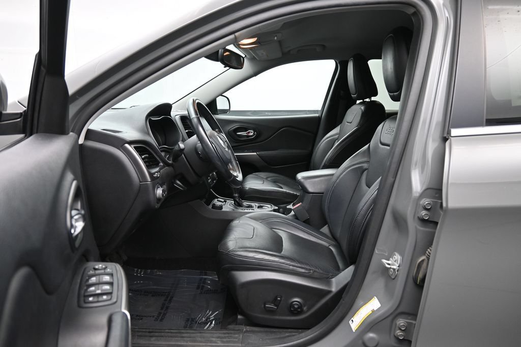 Used 2020 Jeep Cherokee Latitude Lux w/ Quick Order Package 26H Lux AWD/4WD image 23
