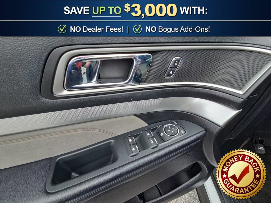 Used 2017 Ford Explorer XLT w/ Equipment Group 202A FWD image 16