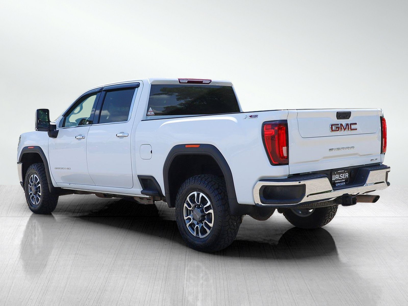 Used 2022 GMC Sierra 3500 SLT w/ X31 Off-Road Package AWD/4WD image 3