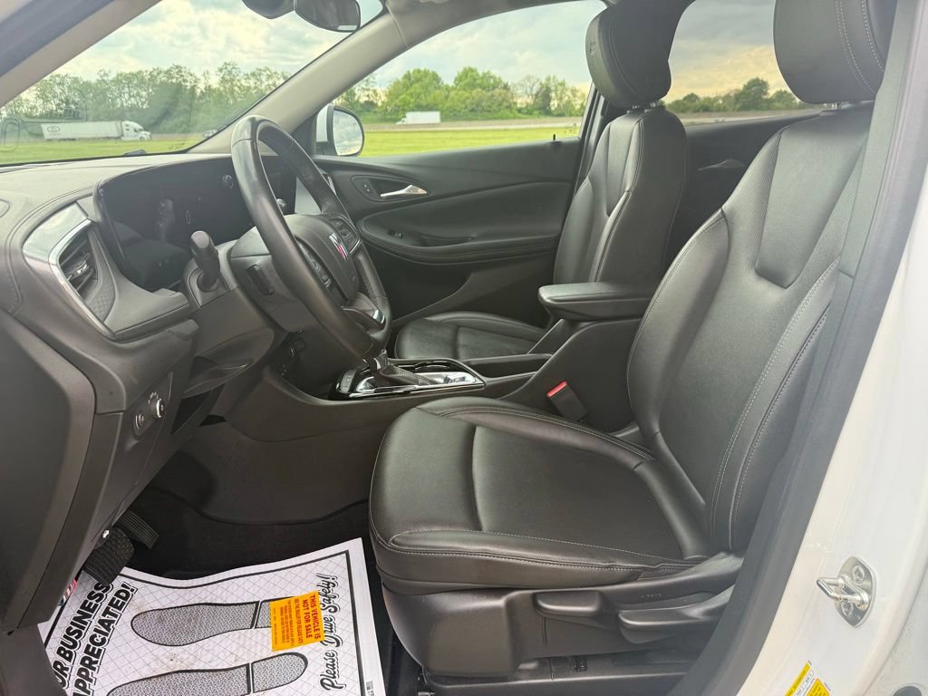 Used 2024 Buick Encore GX Sport Touring FWD image 26