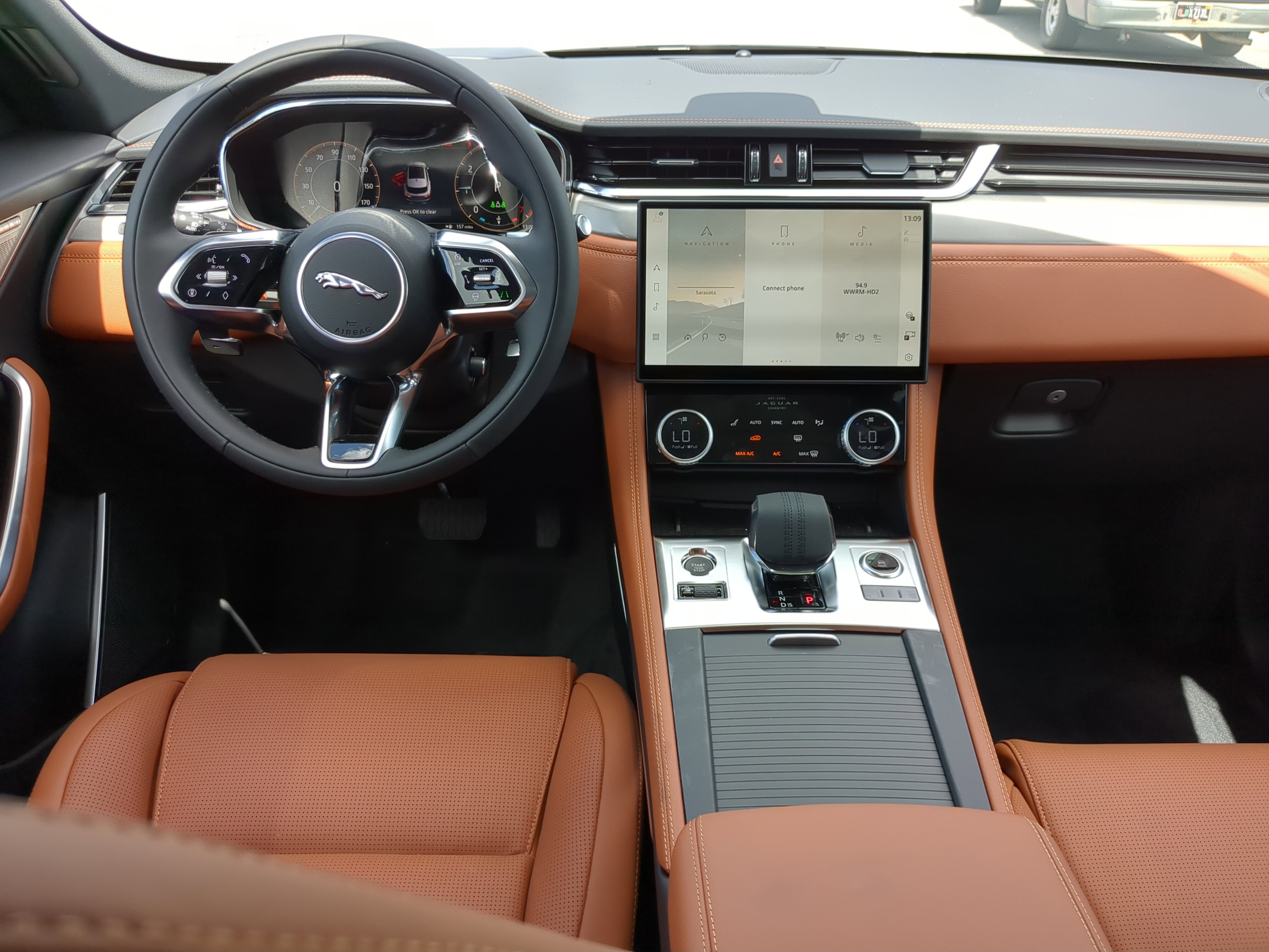 New 2026 Jaguar F-PACE R-Dynamic S image 11