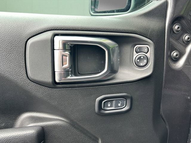 Certified 2025 Jeep Gladiator Rubicon w/ Convenience Group AWD/4WD image 13