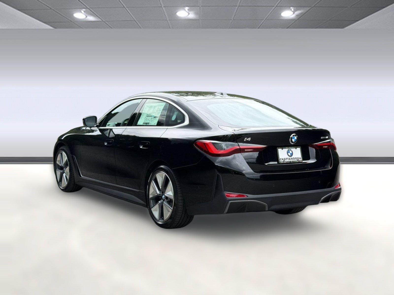 New 2026 BMW i4 eDrive40 w/ Parking Assistance Package RWD image 3