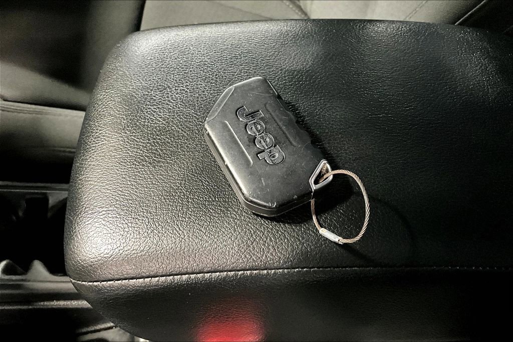 Used 2023 Jeep Wrangler Sport image 13