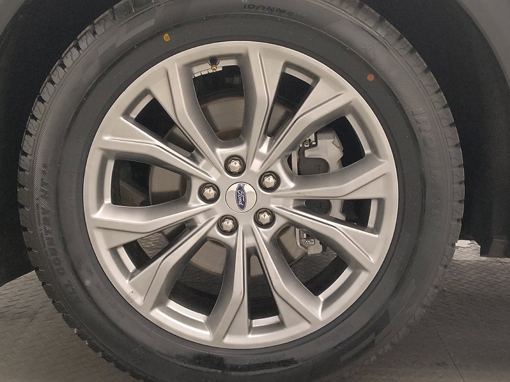 Used 2023 Ford Explorer Limited w/ Equipment Group 301A RWD image 31