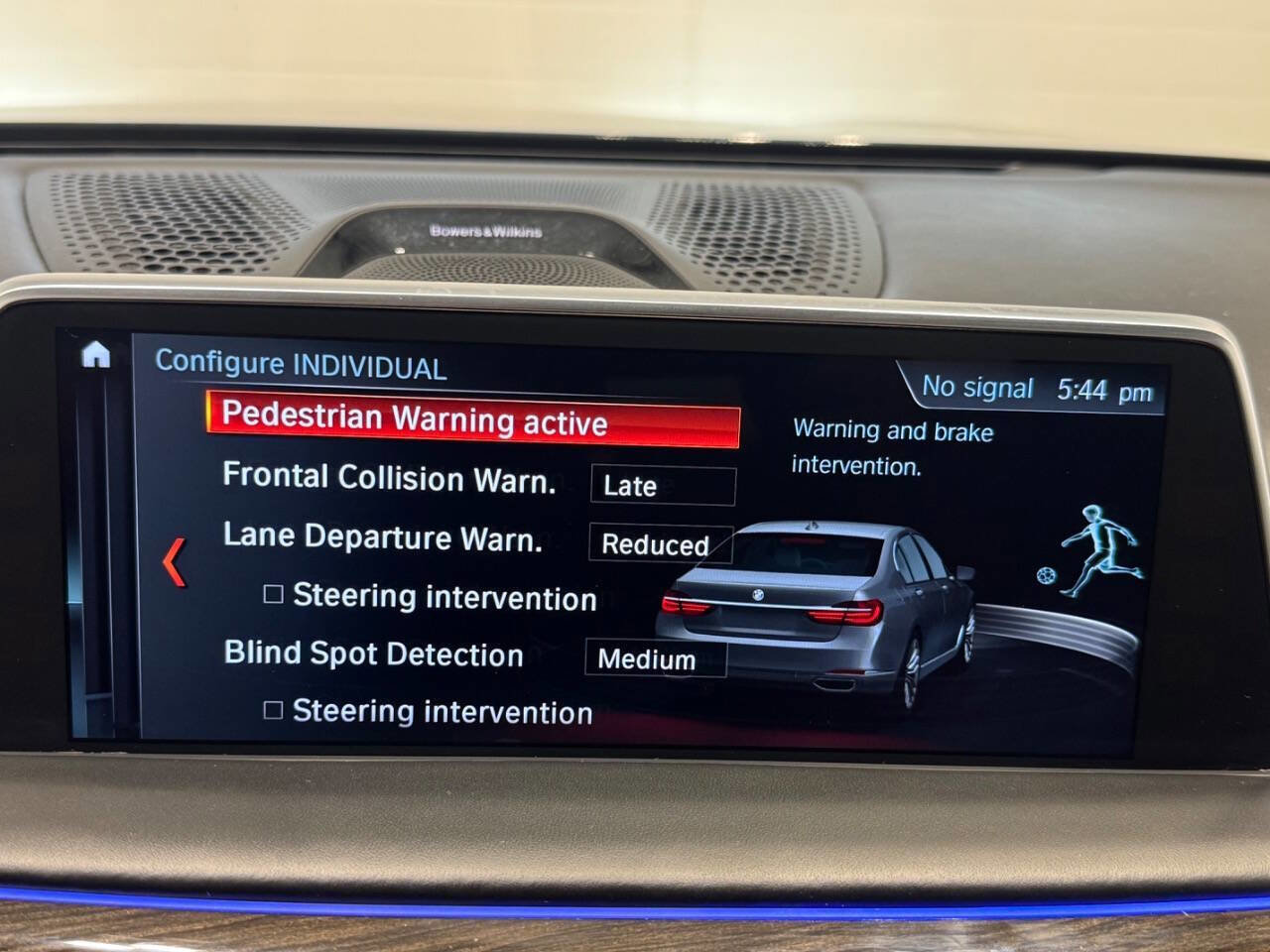 Used 2019 BMW M760i xDrive w/ Luxury Rear Seating Package image 67