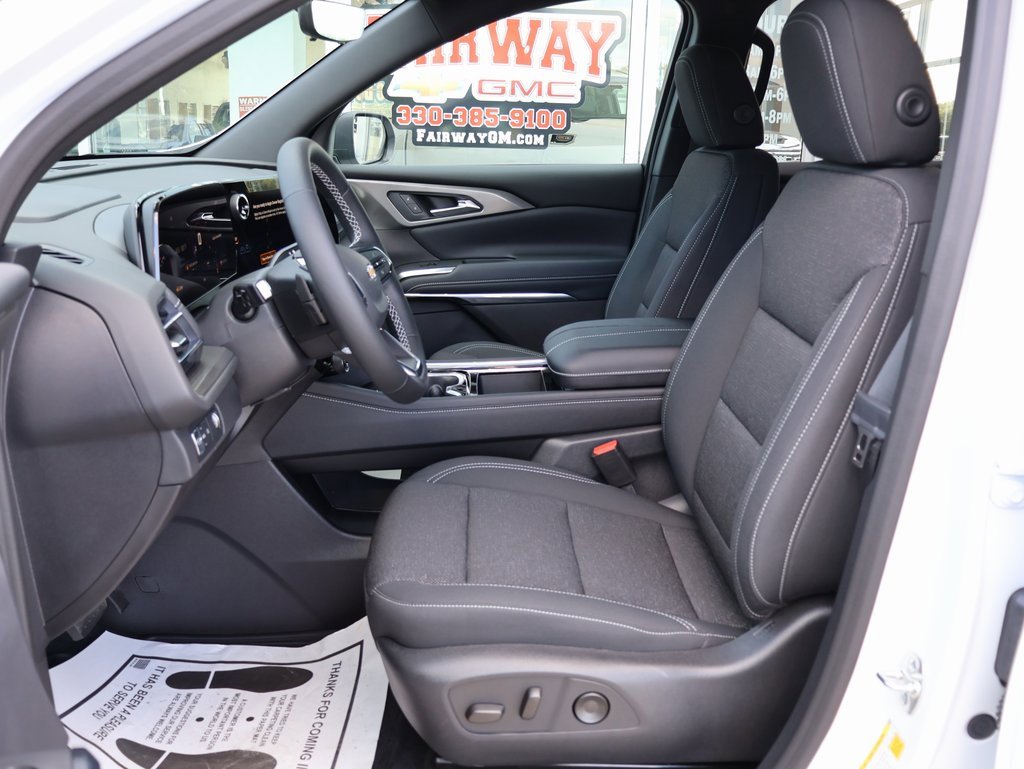 New 2026 Chevrolet Traverse LT w/ Driver Confidence Package image 14