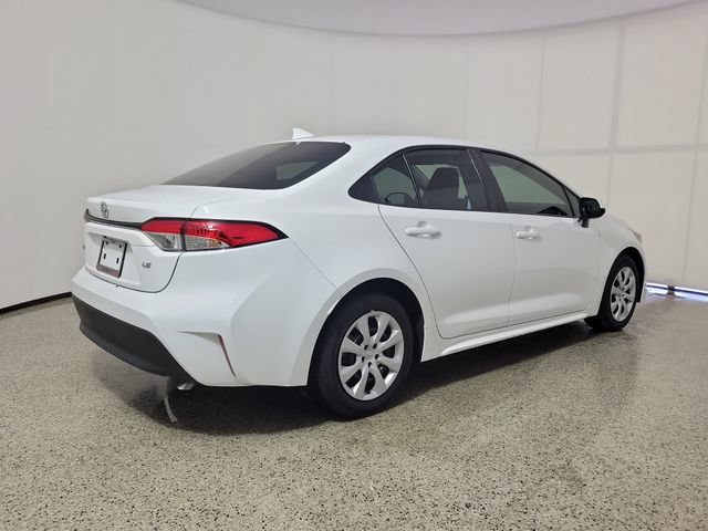 Used 2026 Toyota Corolla LE FWD image 5