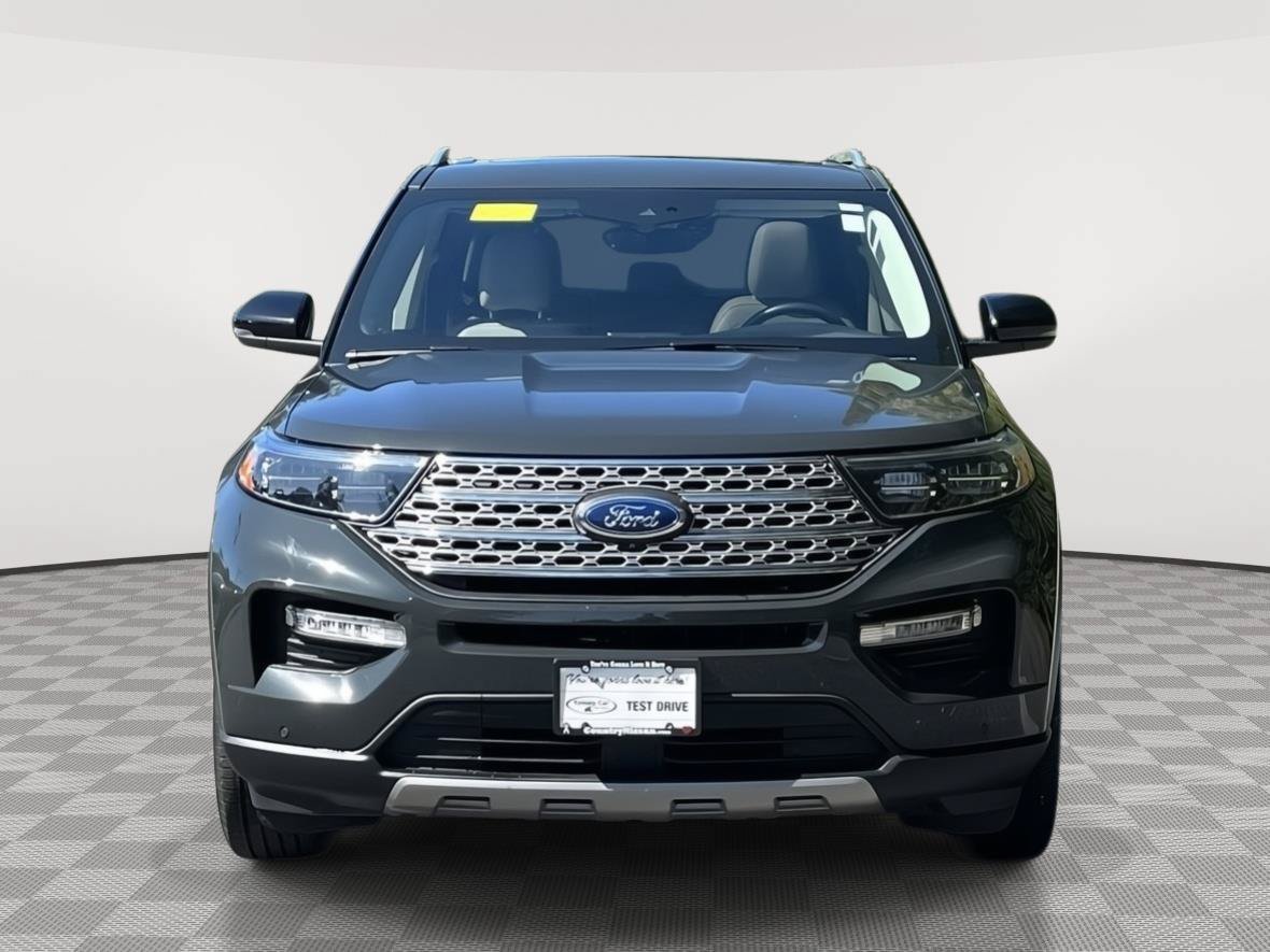Used 2022 Ford Explorer Limited w/ Equipment Group 301A AWD/4WD image 2