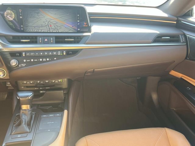 Used 2021 Lexus ES 350 Ultra Luxury w/ Accessory Package 2 FWD image 13