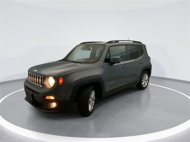 Used 2018 Jeep Renegade Latitude w/ Popular Equipment Group image 8