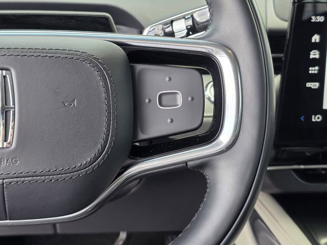 Used 2024 Lincoln Nautilus Reserve image 25