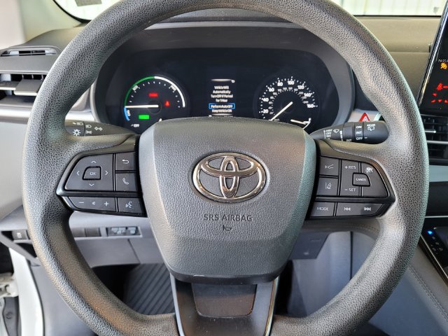 Used 2024 Toyota Sienna LE AWD/4WD image 23