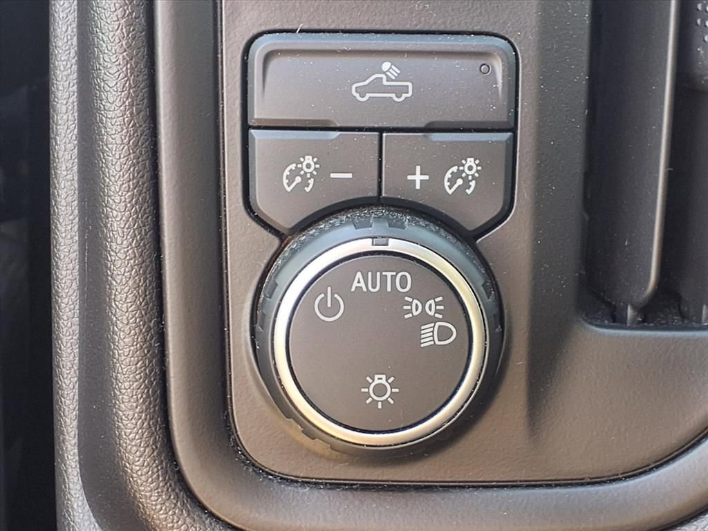 Used 2023 Chevrolet Silverado 1500 Custom Trail Boss image 20