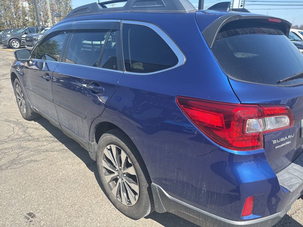 Used 2016 Subaru Outback 2.5i Limited image 9