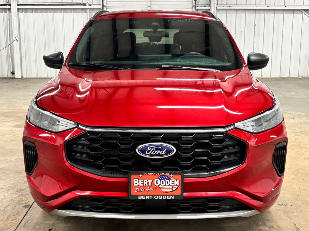 Used 2023 Ford Escape ST-Line w/ Tech Pack #1 FWD image 3