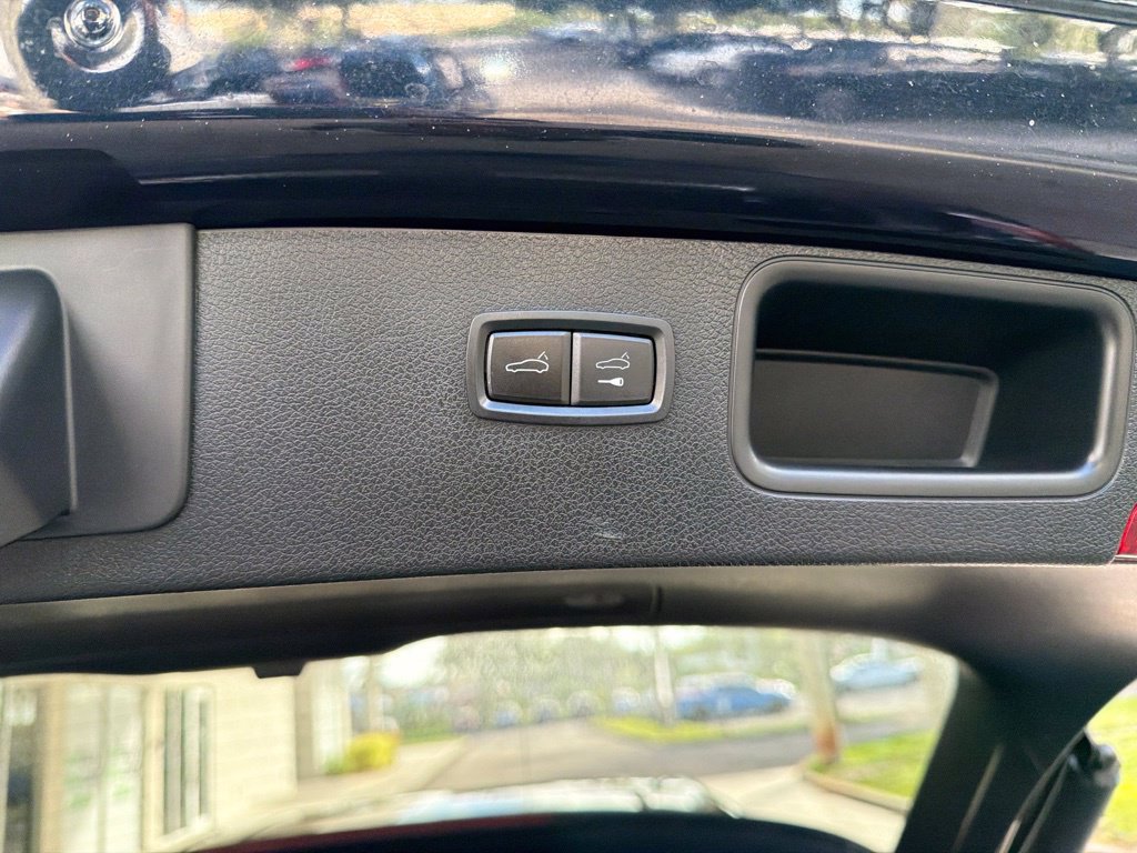 Used 2019 Porsche Macan AWD/4WD image 34