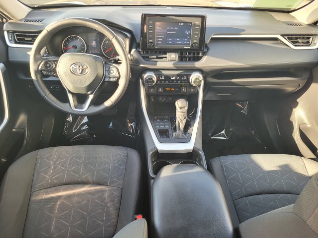 Used 2021 Toyota RAV4 XLE w/ Convenience Package AWD/4WD image 16