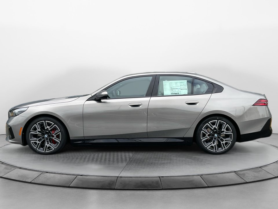New 2027 BMW i5 xDrive40 w/ M Sport Package AWD/4WD image 4