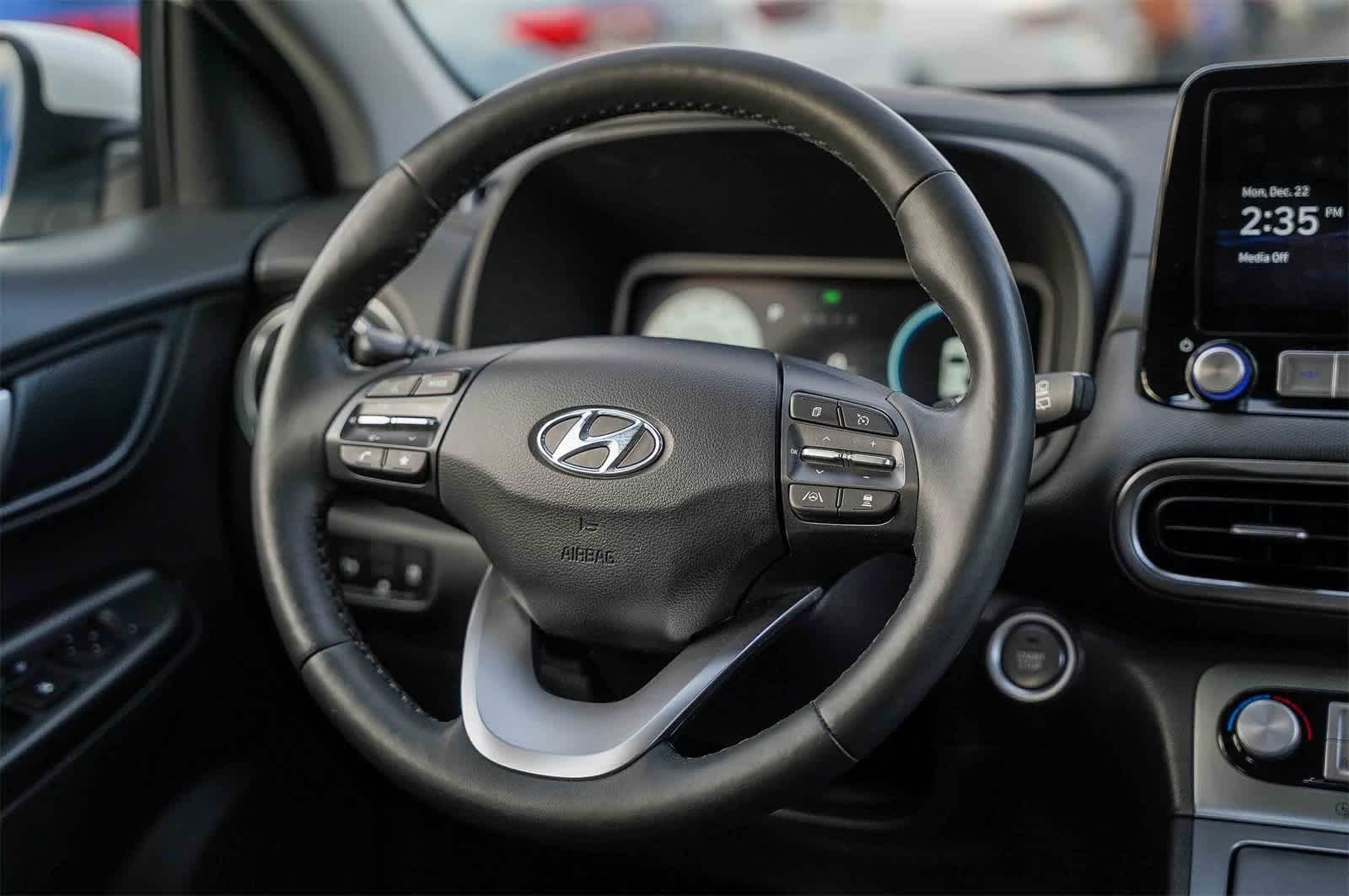 Certified 2022 Hyundai Kona Limited image 15