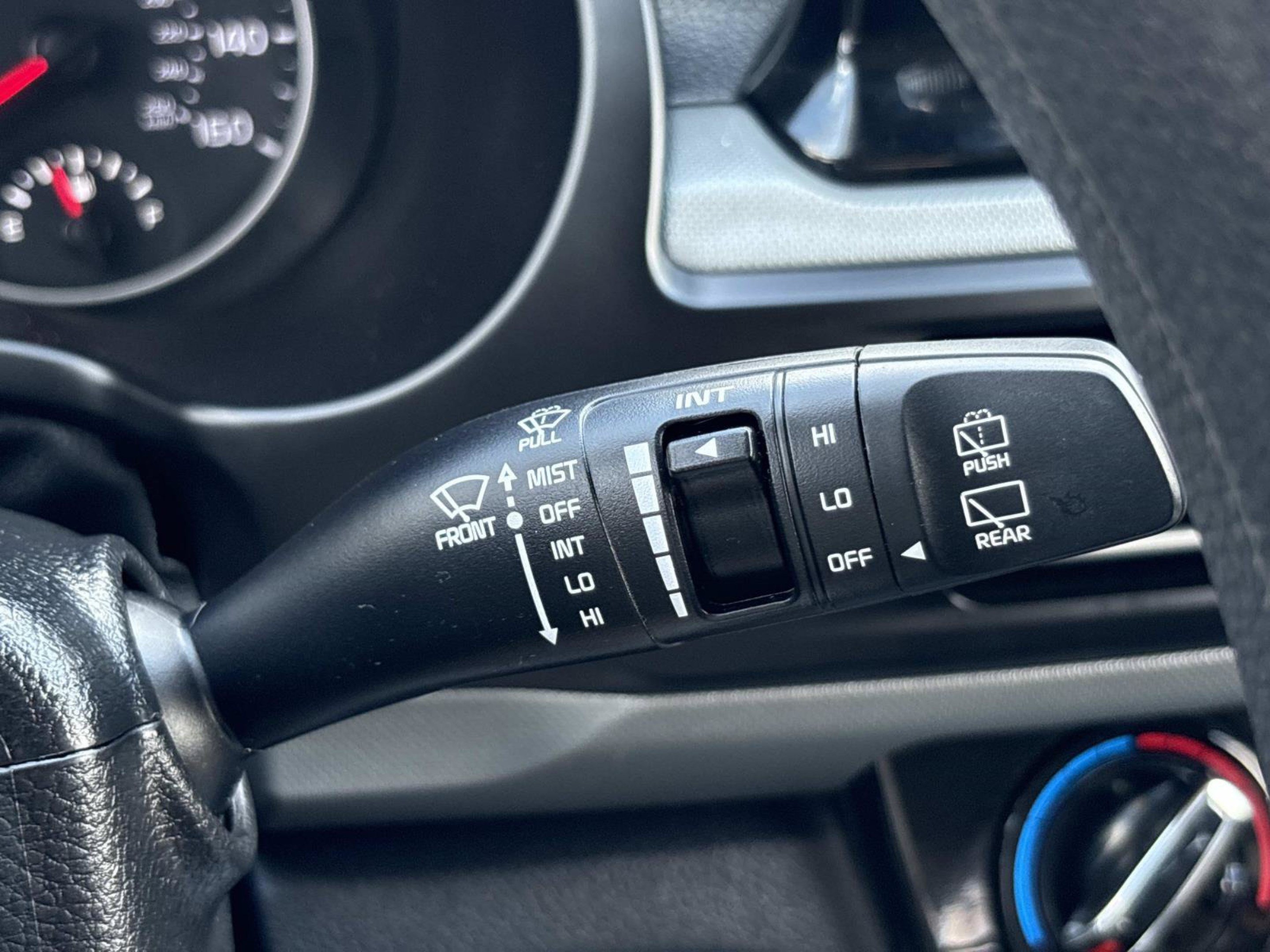 Used 2023 Kia Seltos LX AWD/4WD image 29