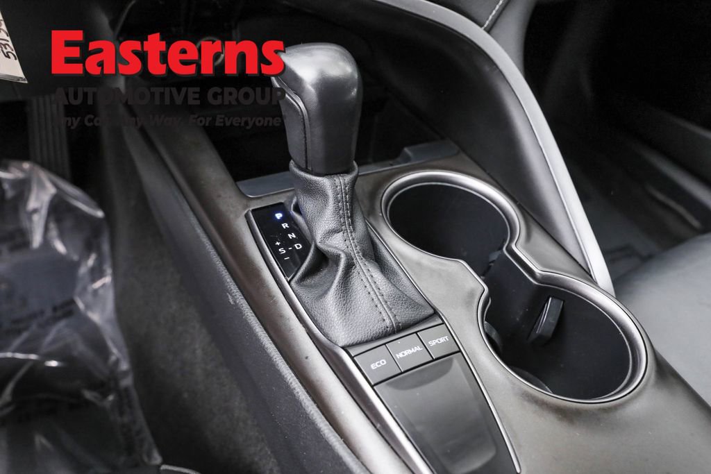Used 2023 Toyota Camry SE FWD image 13